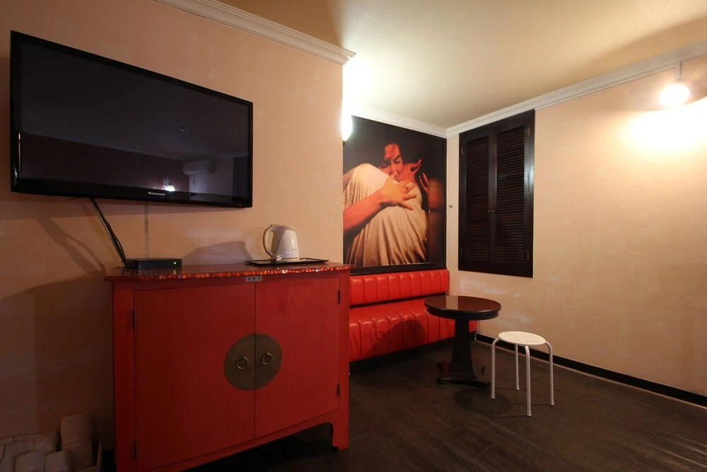 Hotel Intro