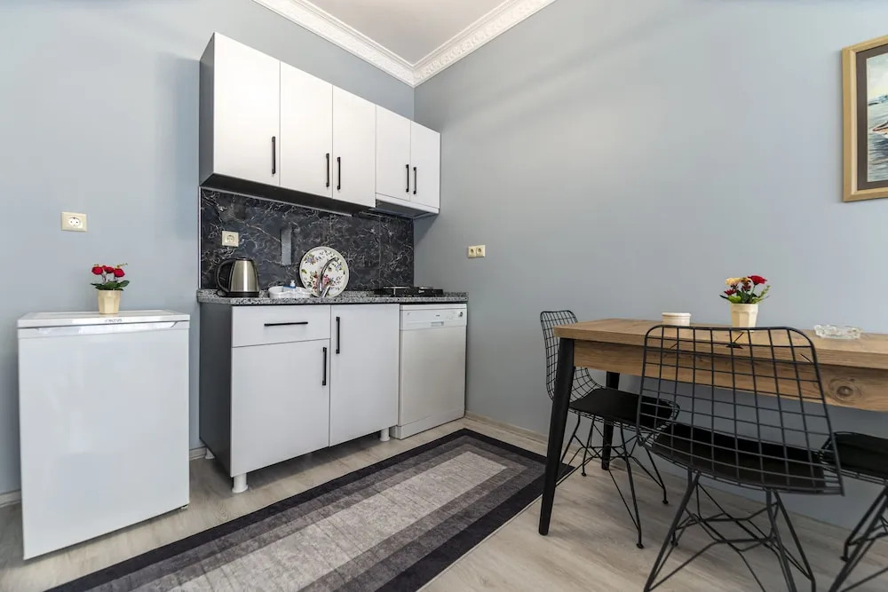 Zer Suites