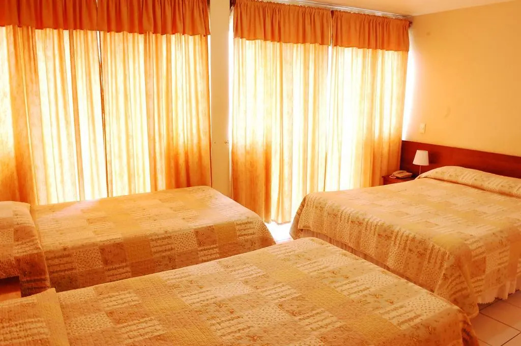 Hotel Plaza Colon