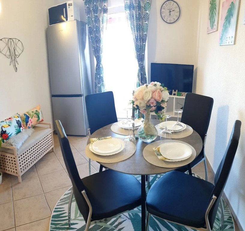 A1- apt With Terrace, Just 3 min Walk to the Beach