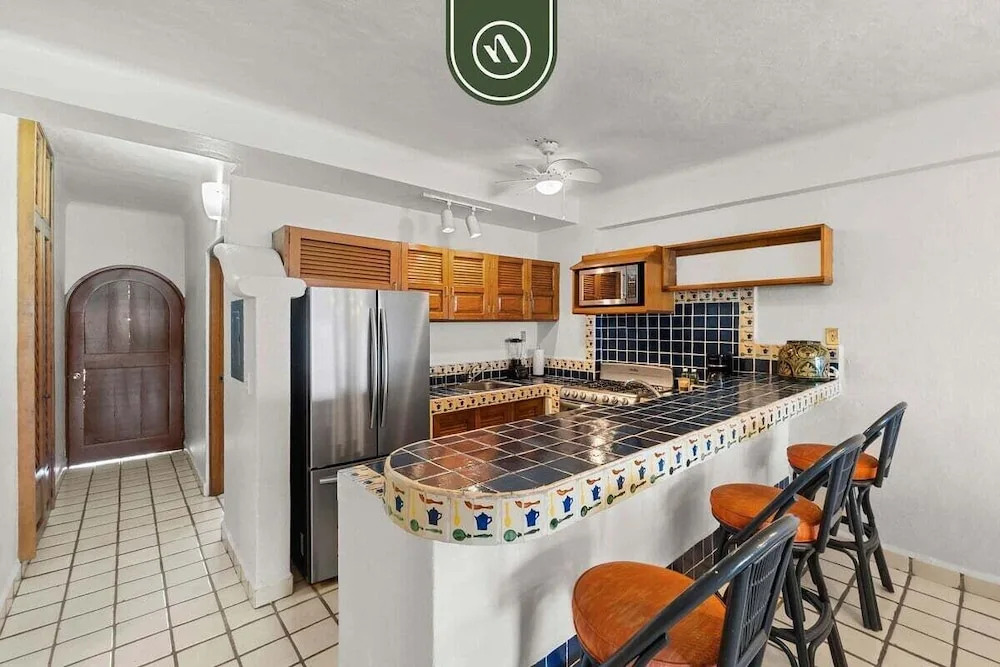 Beachfront Mexican Styled 3 BR Condo in Downtown