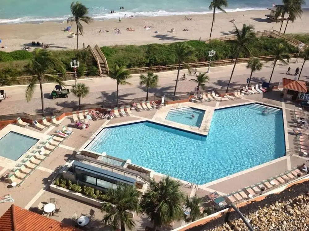 Hollywood Beach Resort -two Bedrooms Sleeps 6