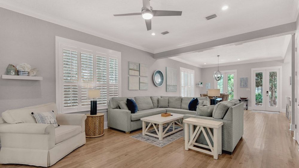 3BR Retreat in Grove by the Sea + Free Tickets: Dolphin Cruise & More!