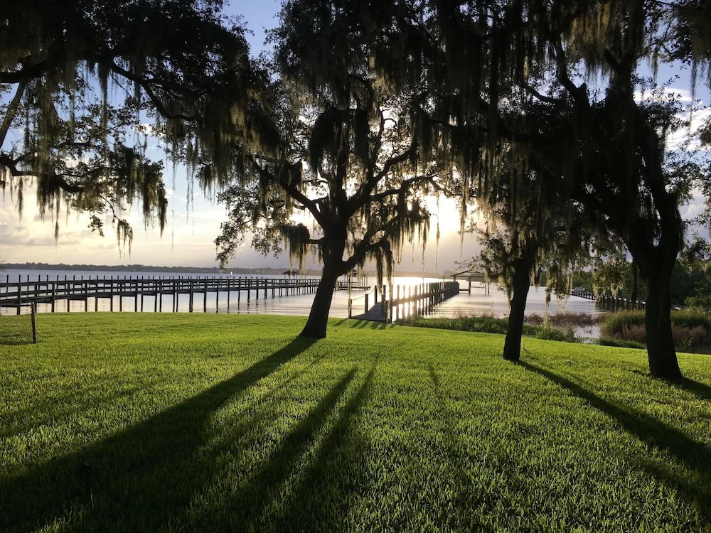 Beautiful Riverfront Home - Three Bedroom Home