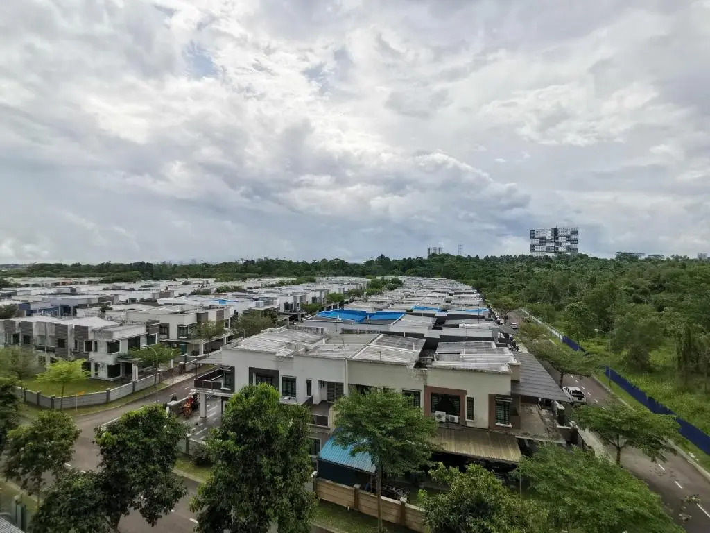 BUKIT INDAH 6pax WIFI NETFLIX 3 BEDROOM