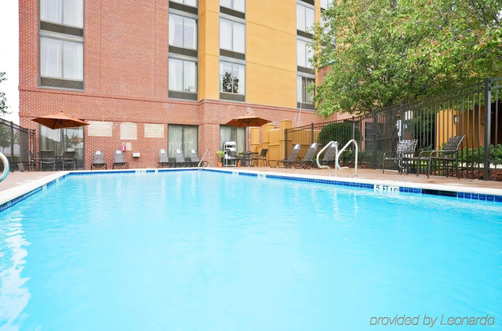 Holiday Inn Express & Suites Irving Conv Ctr - Las Colinas by IHG