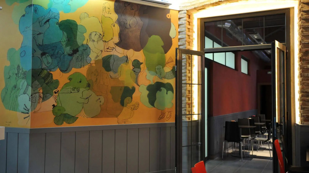 The Book Factory Hostel by gaiarooms