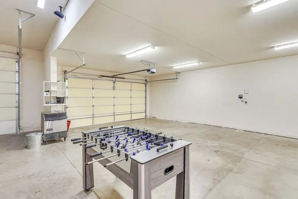 Pet-friendly LHC Home w/ Temp-controlled Pool!