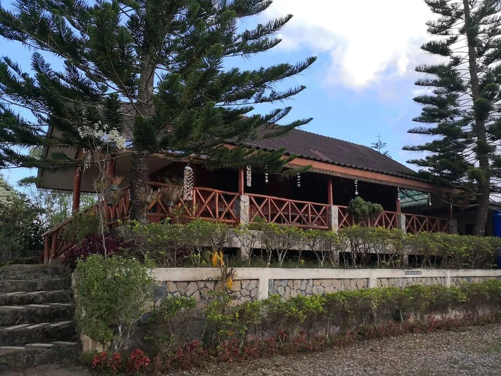 Sriwipa Hill Khao Kho