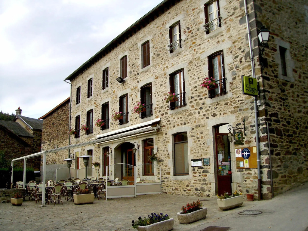 Logis Hôtel Auberge de lAllagnonette
