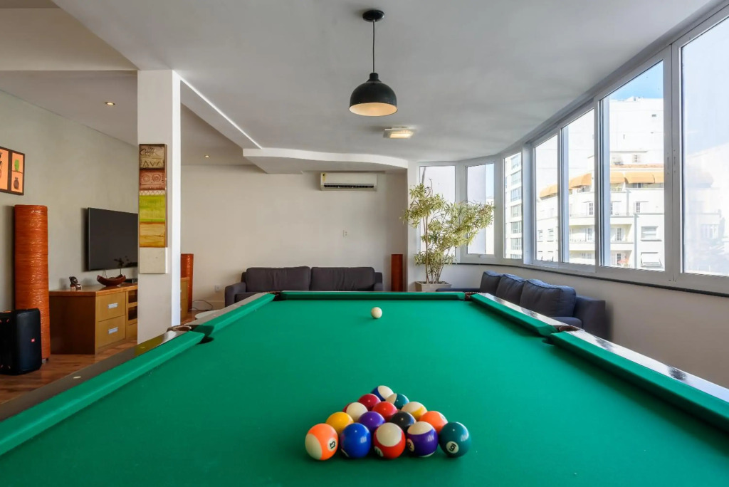 spacious penthouse duplex arpoador