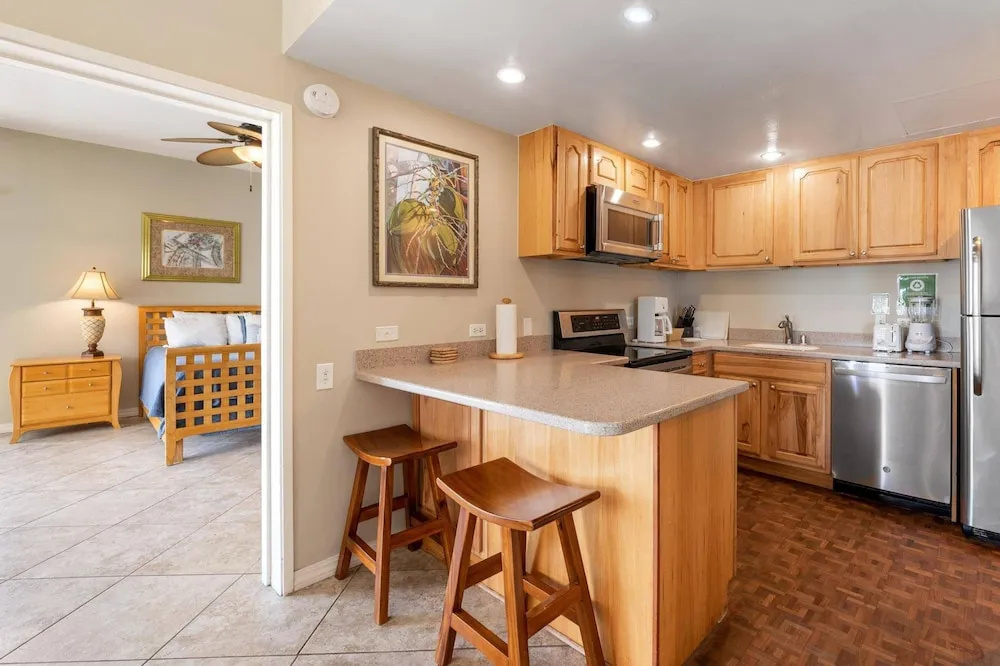 Big Island Royal Sea Cliff 705 by Coldwell Banker Island Vacations