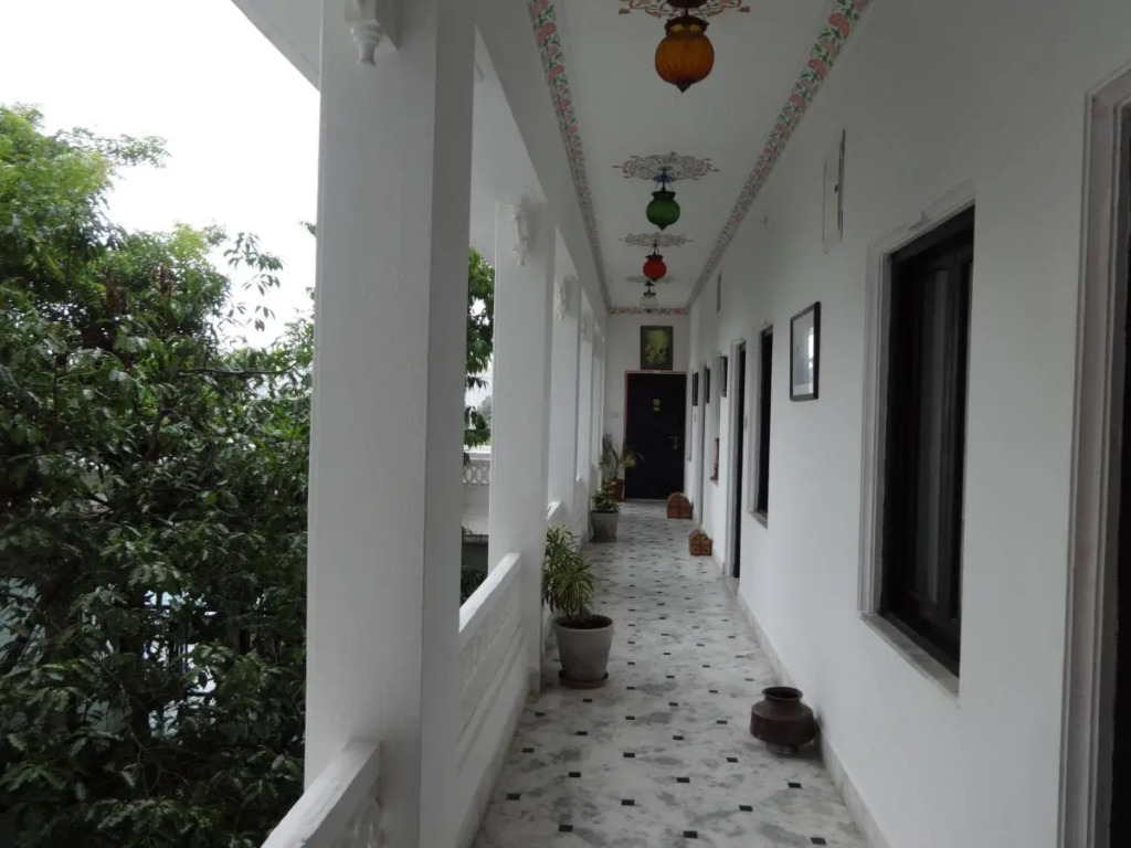 Jarokha Haveli