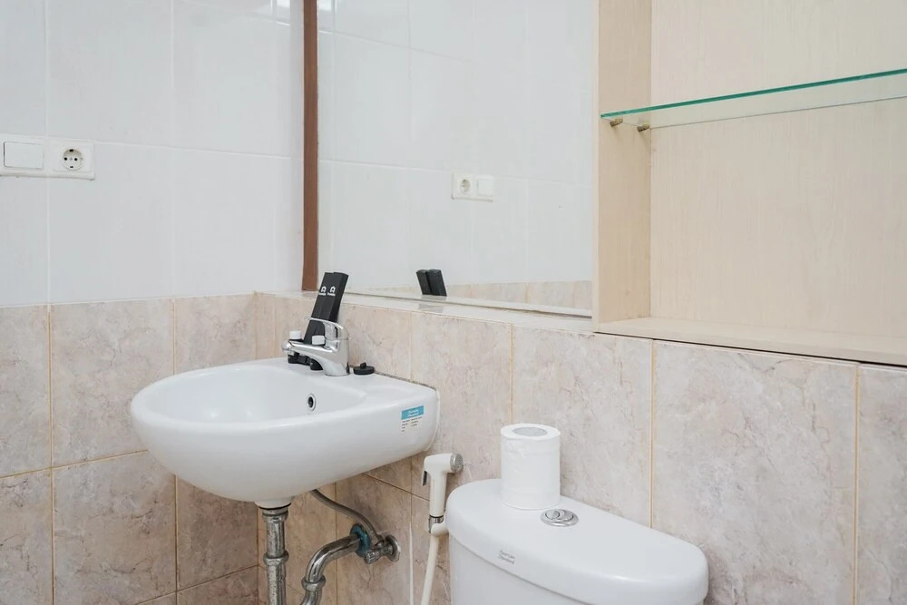 Homey And Simply 1Br At Silkwood Residences Near Ikea Apartment