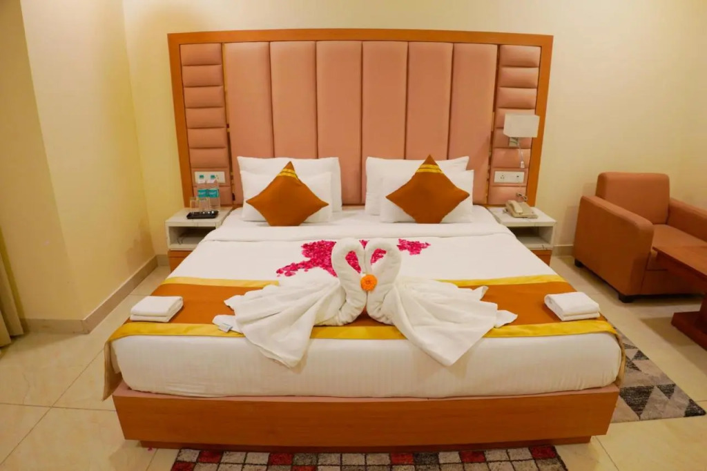 Hotel Cheer Royale