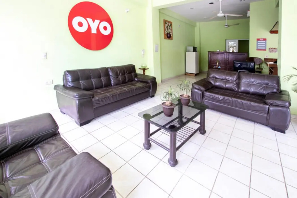 OYO Hotel Estacion,José Cardel,Parque Central Revolución