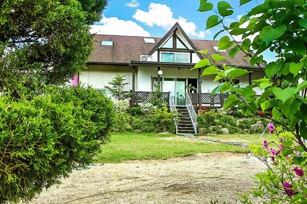 Pocheon White House Pension