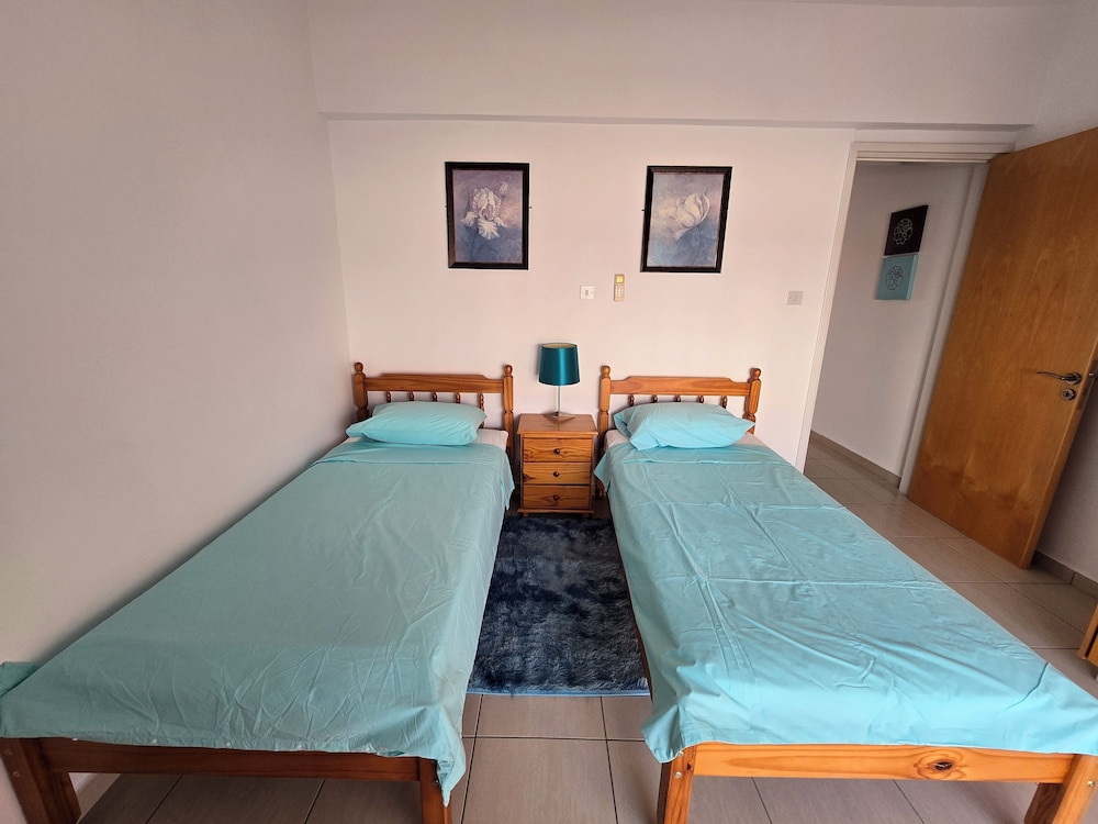 2 Bed Townhouse in Peyia Paradise