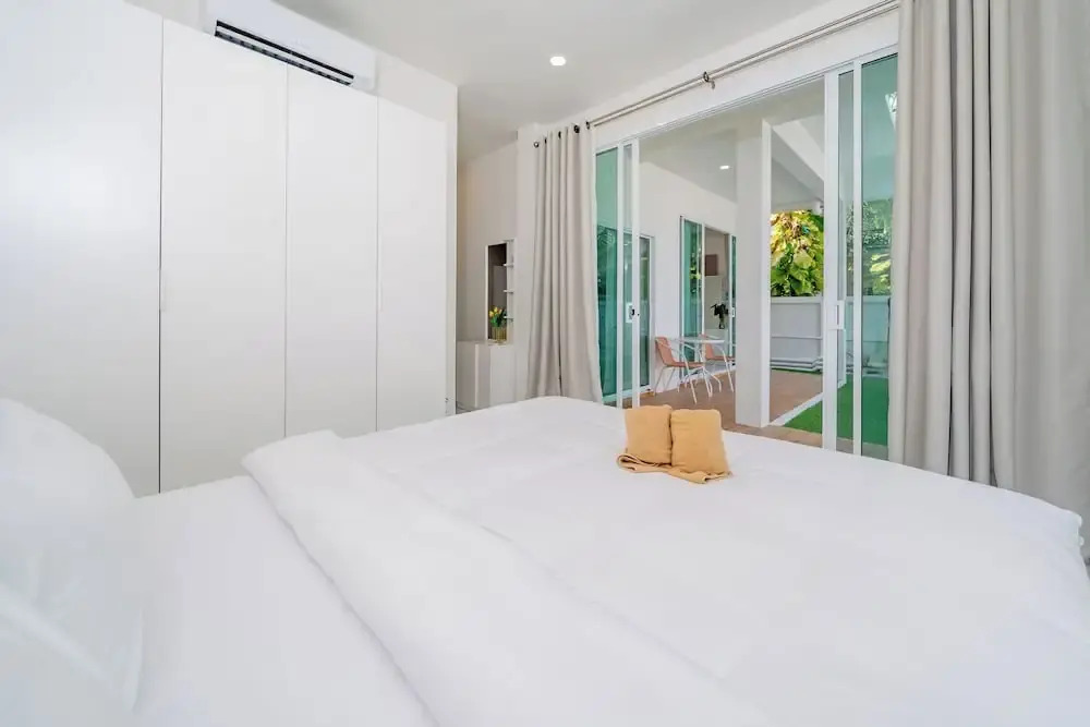 Beachfront 2BR Pool Villa DelMar Kamala