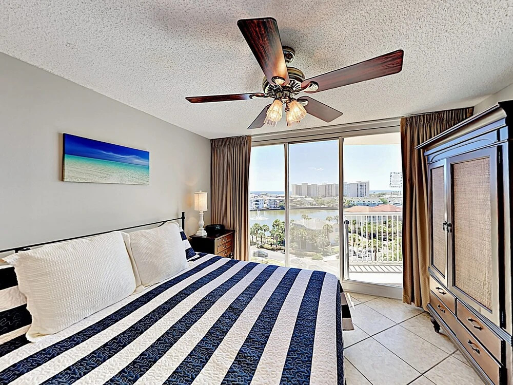 Gulf-front Gem: Lake Views, Beach Access & 3 Pools 2 Bedroom Condo