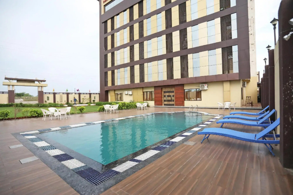 Townhouse 1012 Hotel Dell Inn