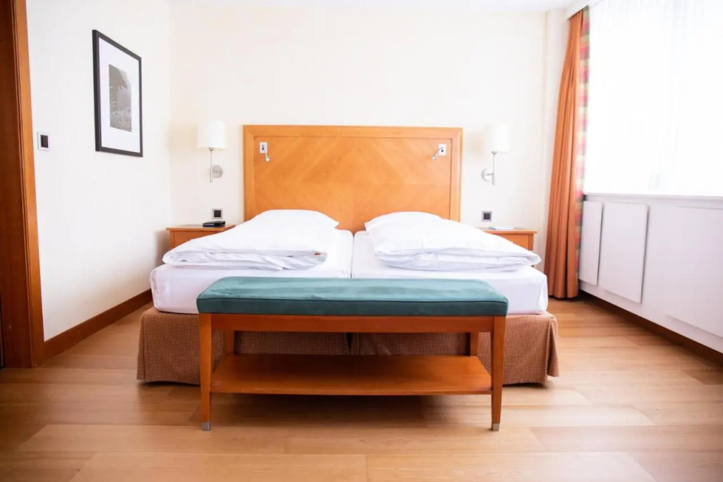 The Grand Arosa - Pop-Up Hotel Self Check-in