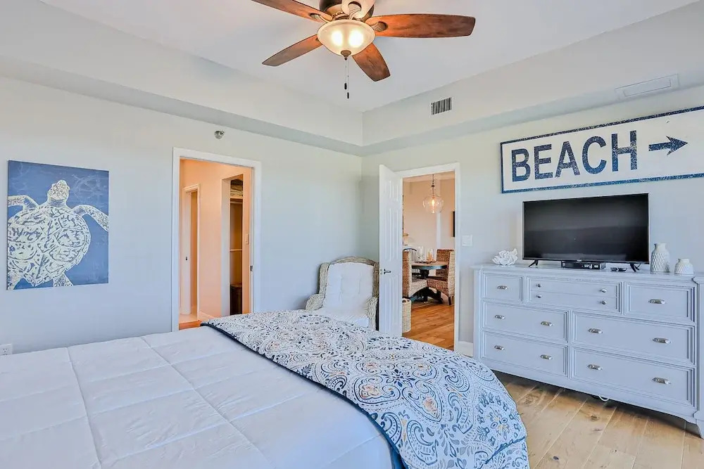 Ocean View Condo With Pool Access, Wifi, & Central AC - Snowbirds OK