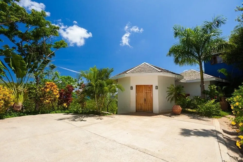 Blue Tang 4 Bedroom Home