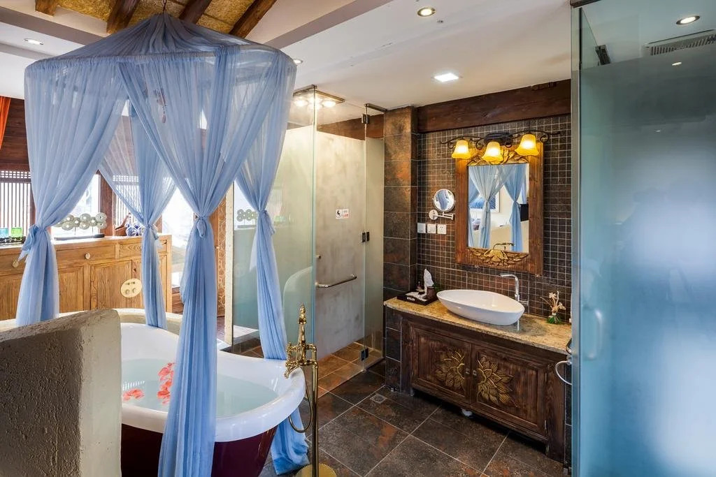 Blooming Island Baisui Yuan