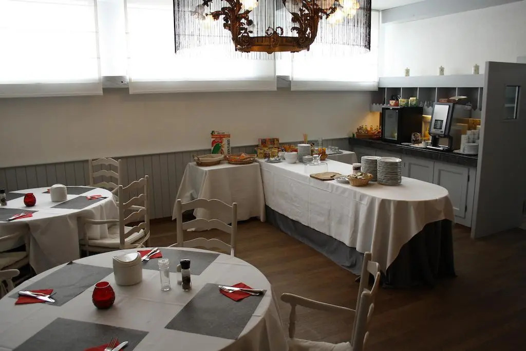 Hotel Ambassade