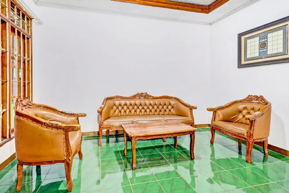 Cibeunying Homestay Cibodas Maribaya Homestays By Oyo Rooms