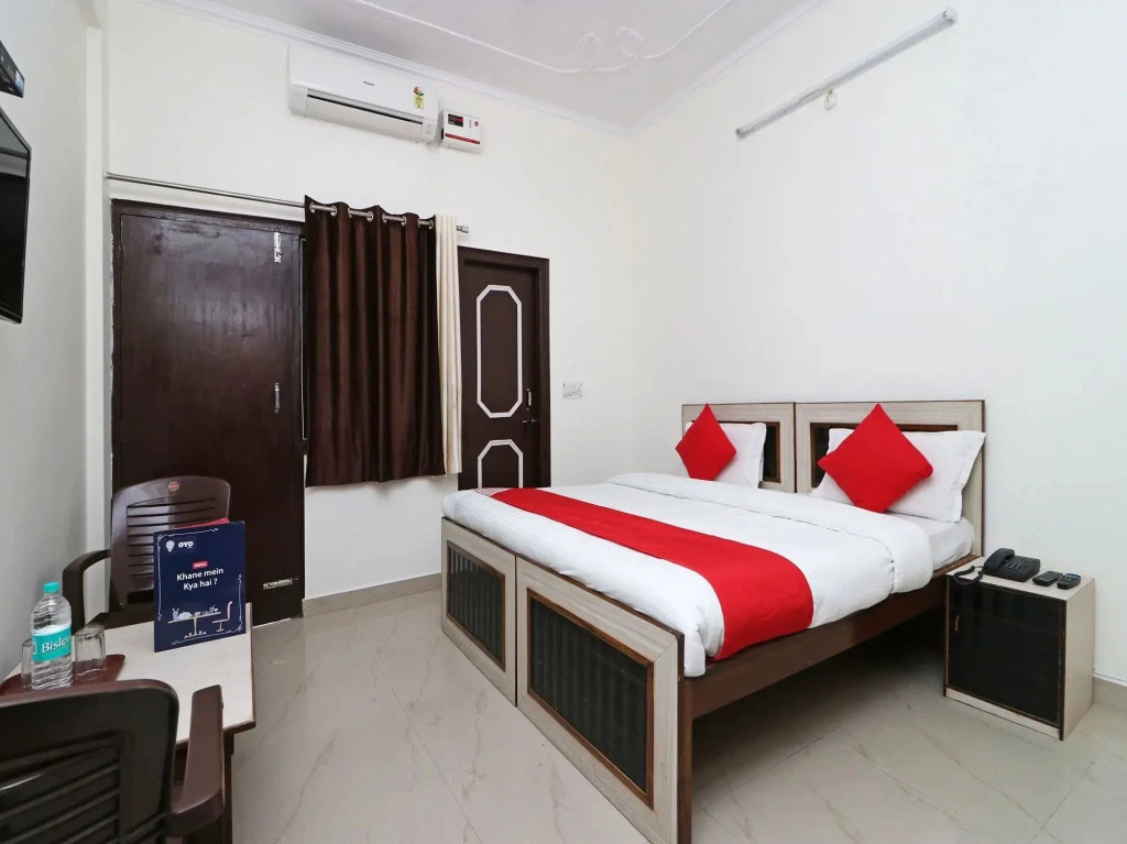 Home Stay Siddhi Palace By OYO Rooms