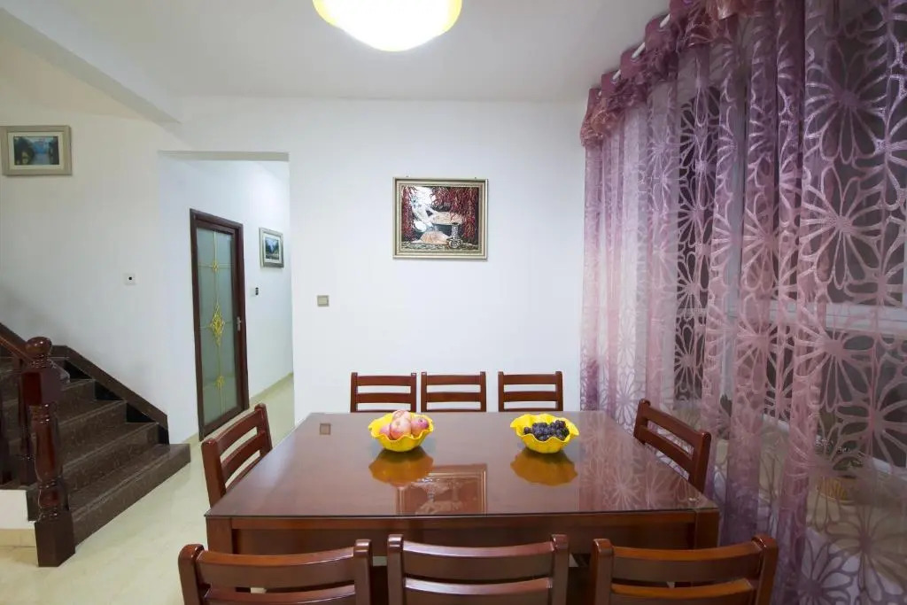 Zhangjiajia Hoilday Villa
