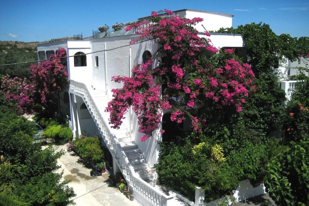 Rosmari Hotel
