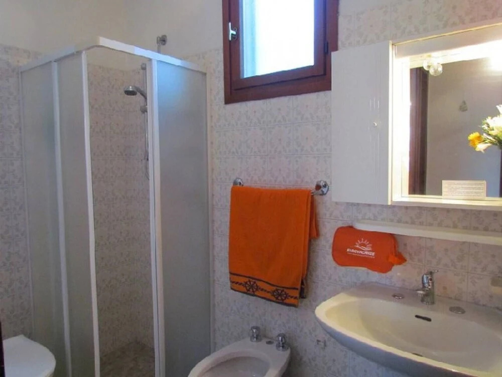 Three-room apartment in a nice villa with garden - Beach Place Included