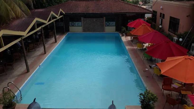 Sir Max Hotel
