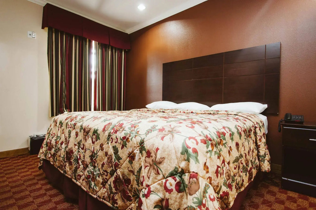 Palace Inn - Baytown I-10