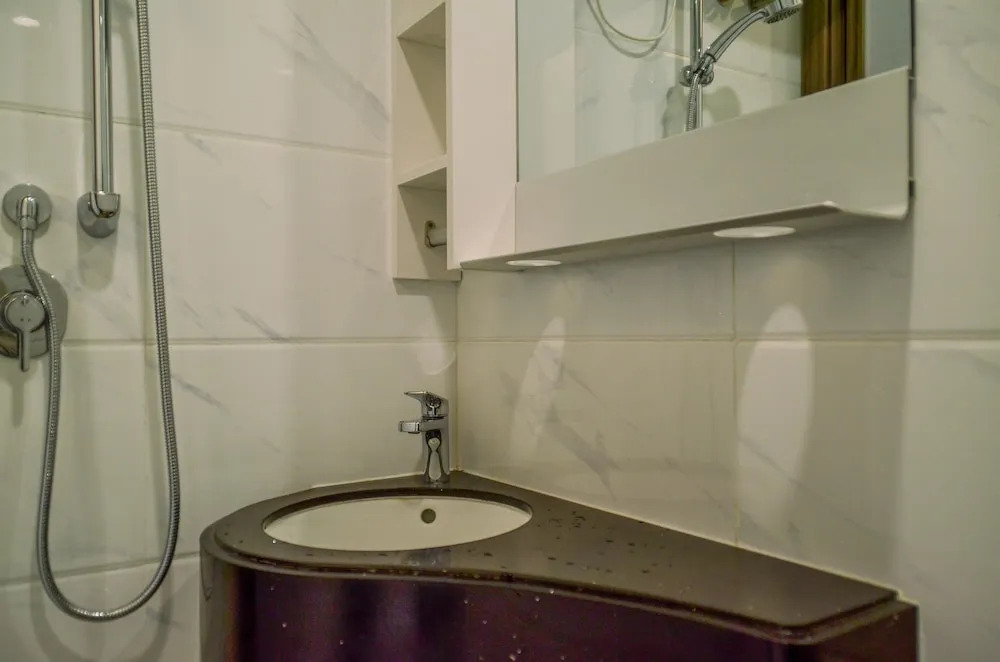 Fully Furnished with Modern Design Studio Sky House BSD Apartment