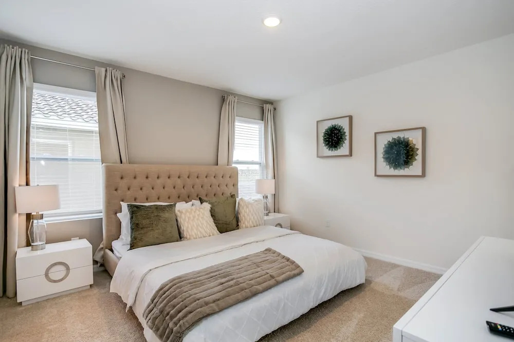 6bed 4Ba Villa Game Room Pool Spa