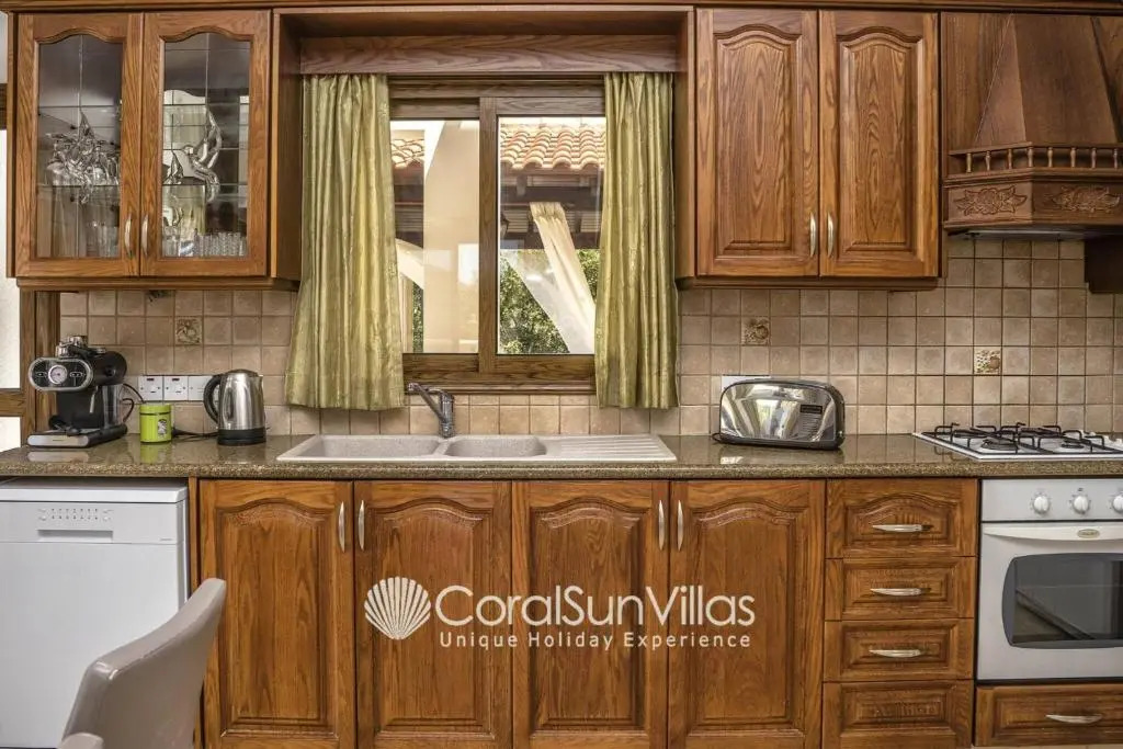 Fabulous Villa In Coral Bay Near Beach, Amenities