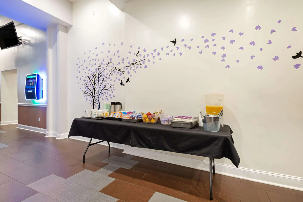 Clarion Hotel & Suites BWI Airport North