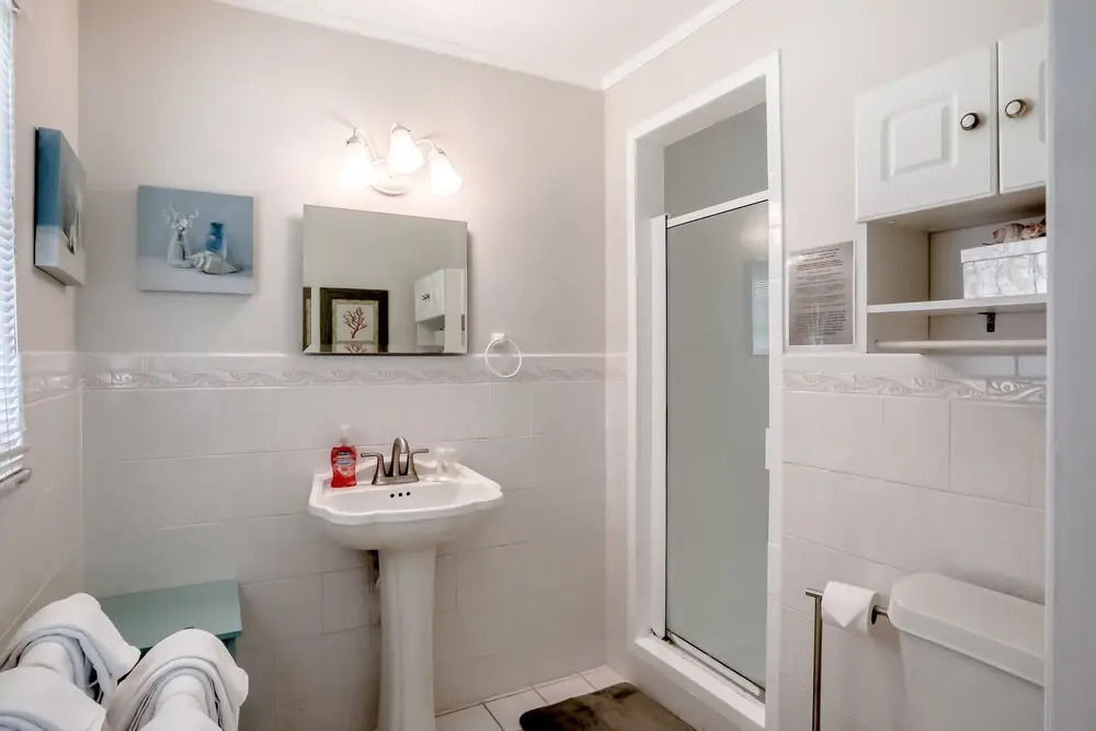 Beachside Snowbird Escape With Fenced Yard & Washer/dryer - Walk to Beach Access