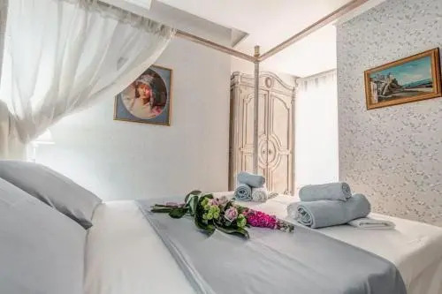 Papalina Suite