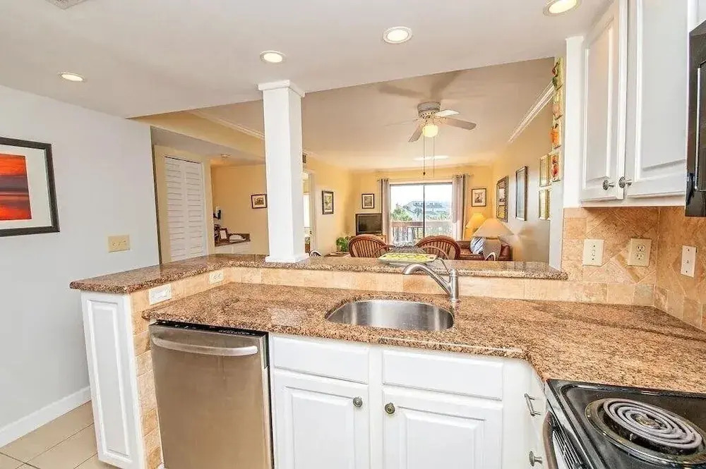 Updated Oceanfront, Oceanviews! 5 Hot Tubs 2 Resort Pools! Trolley St Augustine Beach