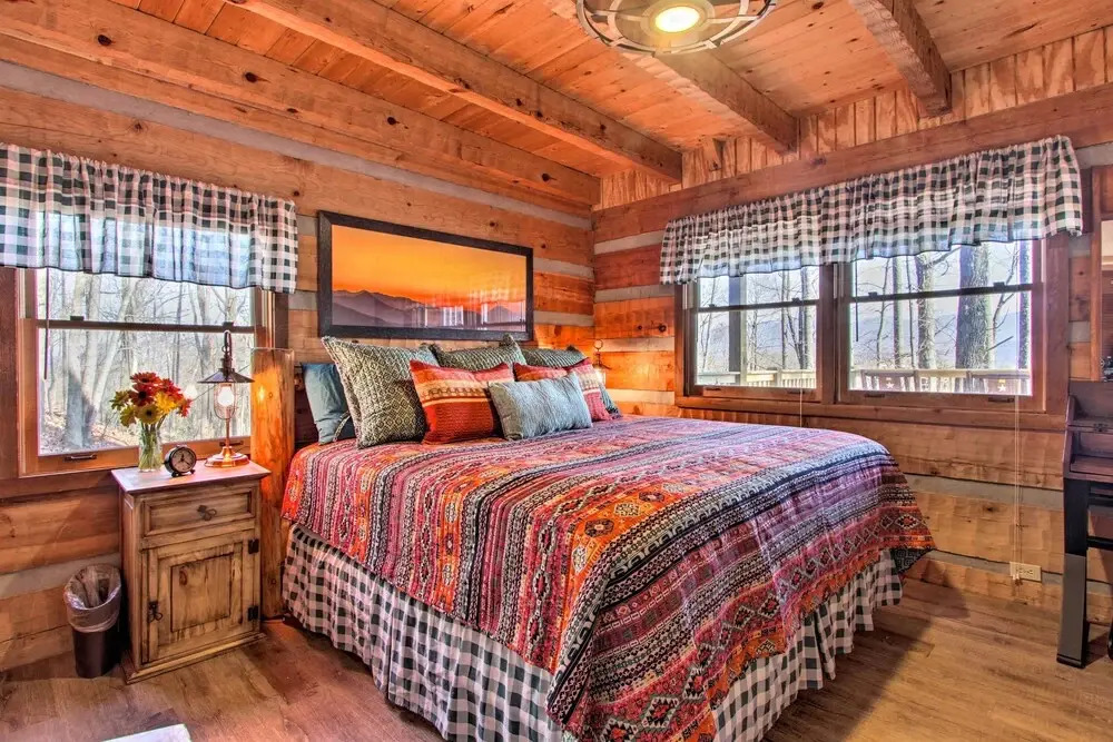 Panoramic-view Gatlinburg Cabin w/ Private Hot Tub