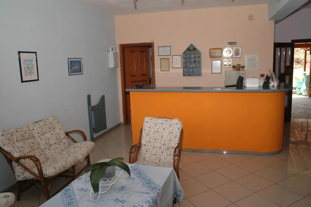 Agnanti Hotel