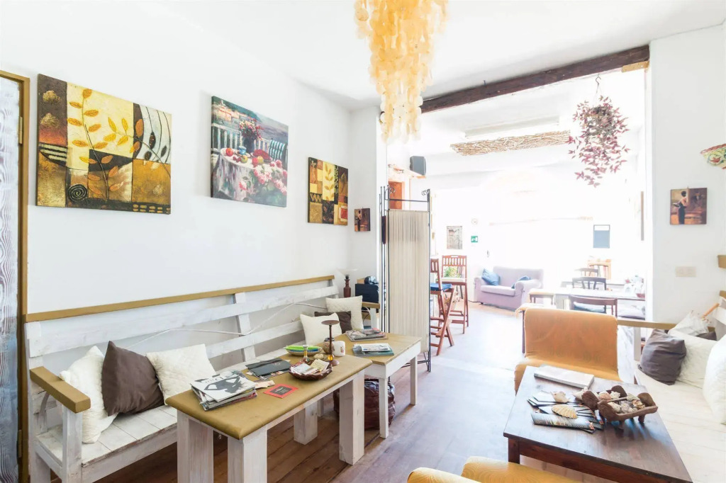 Plaza Beach Hostel