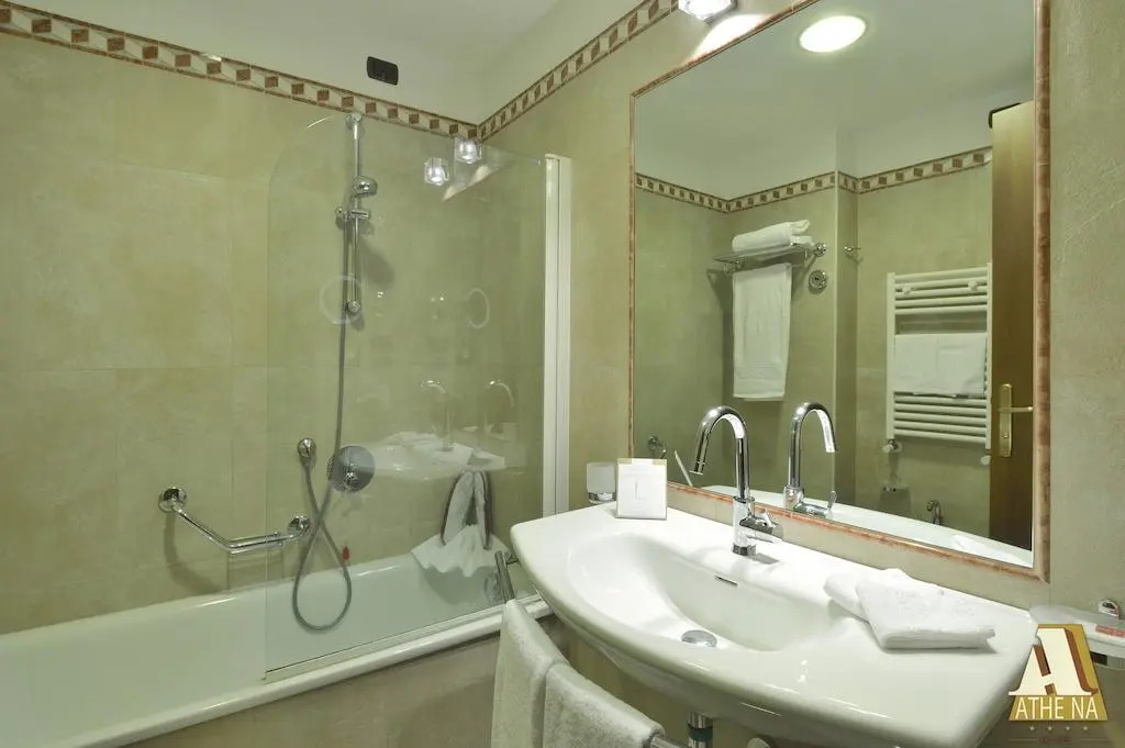 Hotel Athena
