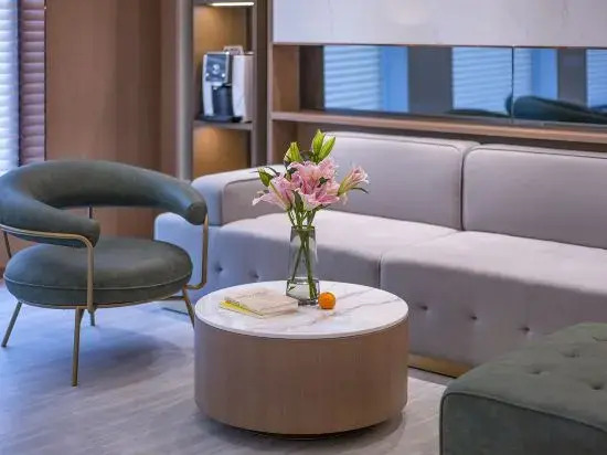 Orange Hotel
