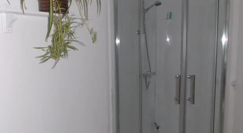 Ty-Ni Guest House